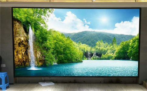 成都LED顯示屏 | LED顯示屏的穩(wěn)定畫質(zhì)離不開一塊好的芯片！